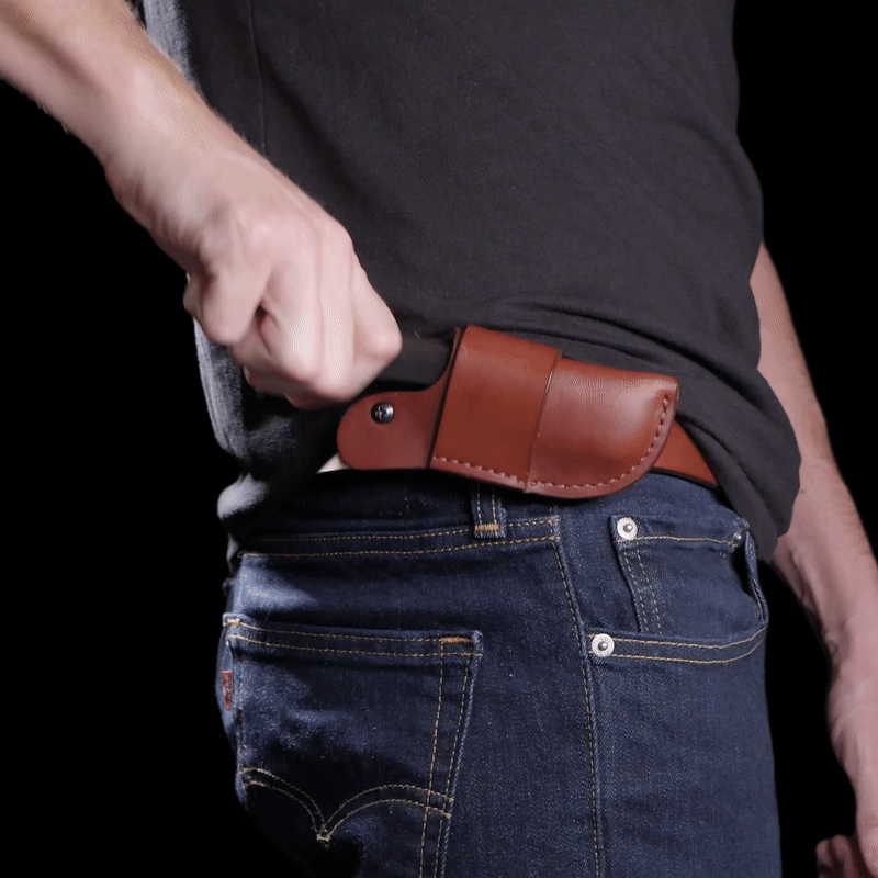 Gifts for Survivalists: EDC & Outdoor Tools They’ll Actually Use